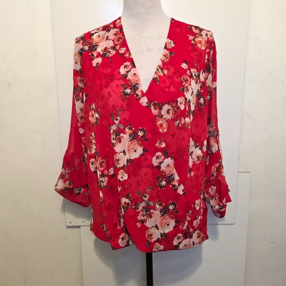 KUT from the Kloth Women's Medium Red Floral V-Neck Blouse 3/4 Sleeve Made USA